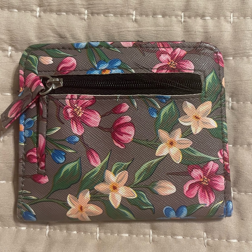 NWOT/Thin Hawaiian Wallet/floral